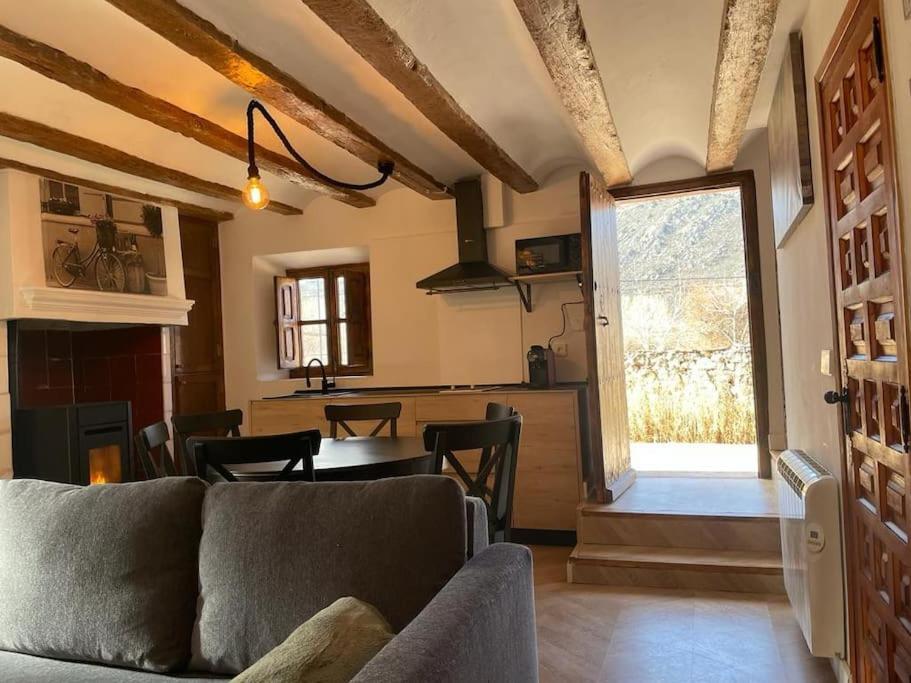 Acogedora Casa Con Patio-Parking Villa Albarracín Екстериор снимка