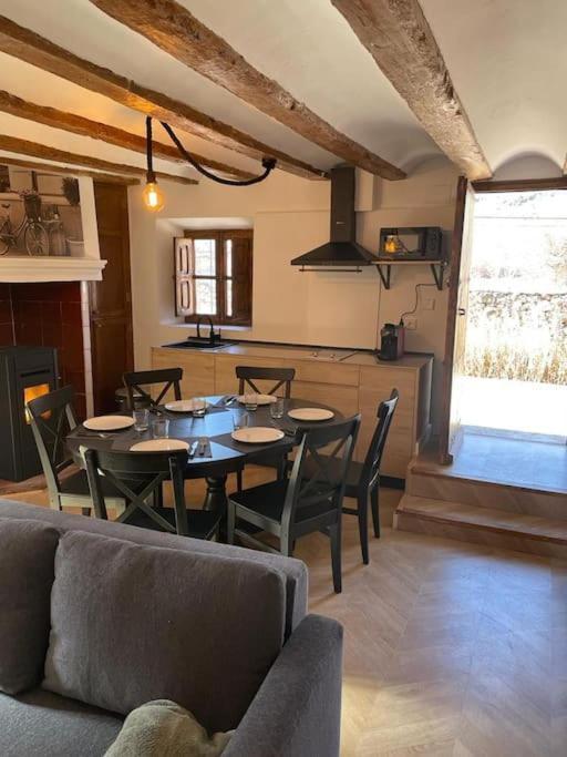 Acogedora Casa Con Patio-Parking Villa Albarracín Екстериор снимка